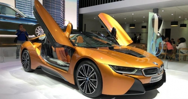 BMW i8: Thông số, đánh giá & giá bán tại Việt Nam (11/2020)